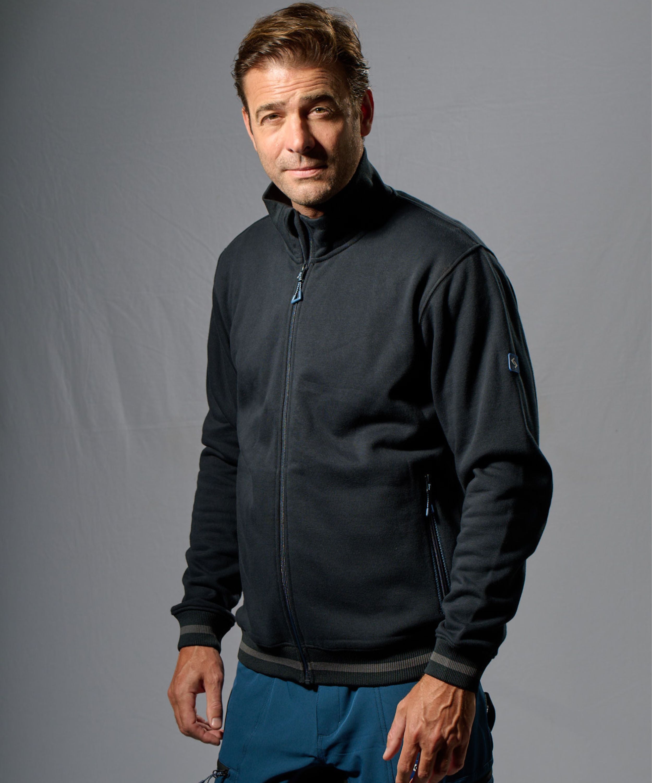 Expansible Sweatjacke schwarz